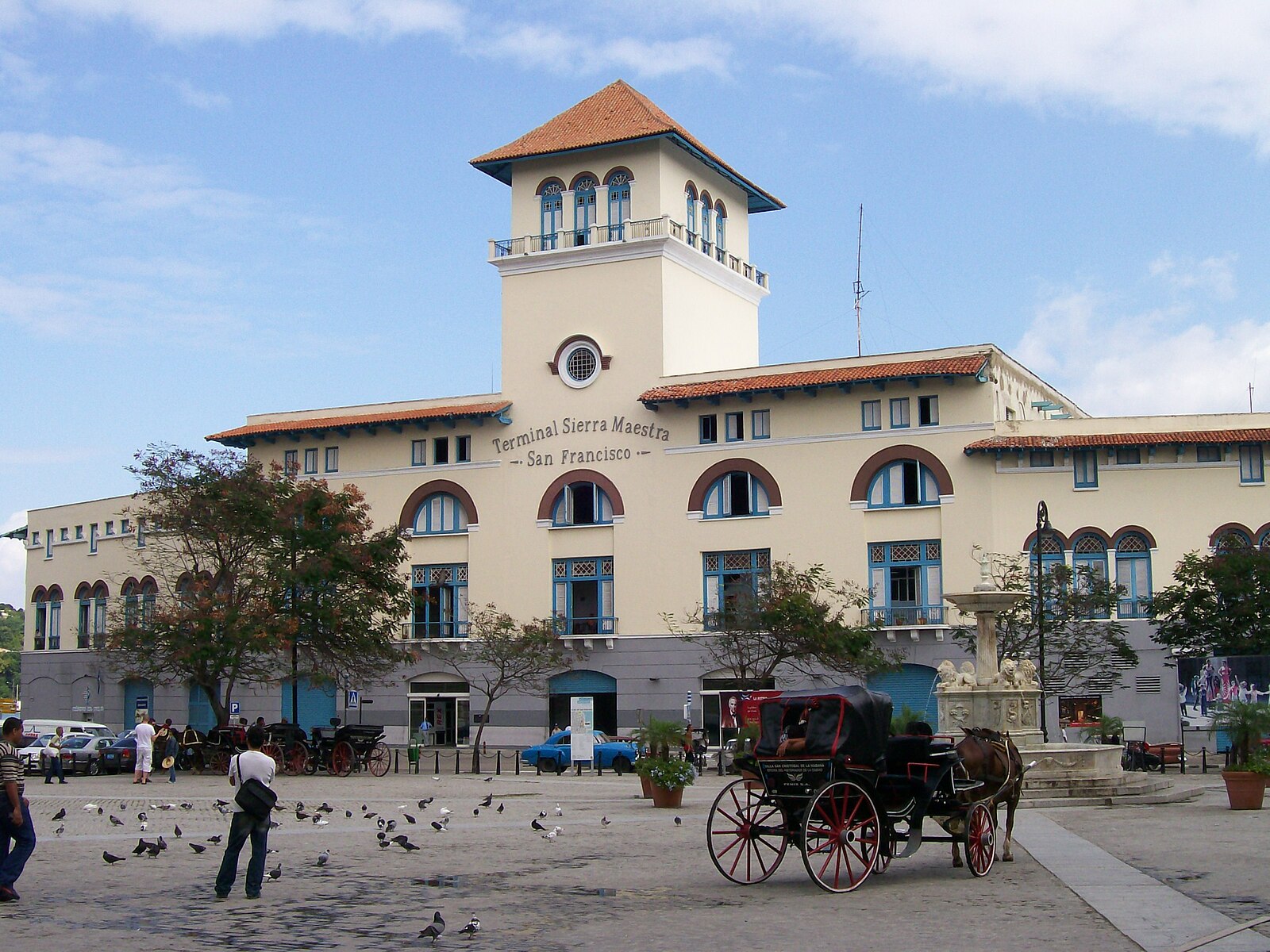 un'immagine del Terminal Crociere di Cuba, dove DA. TECH ha installato porte automatiche antipanico e antivento